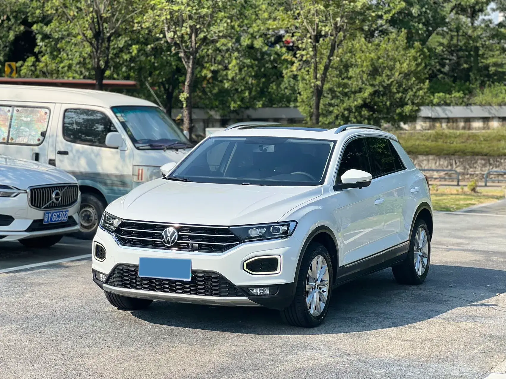 2021 VOLKSWAGEN T-ROC view 1