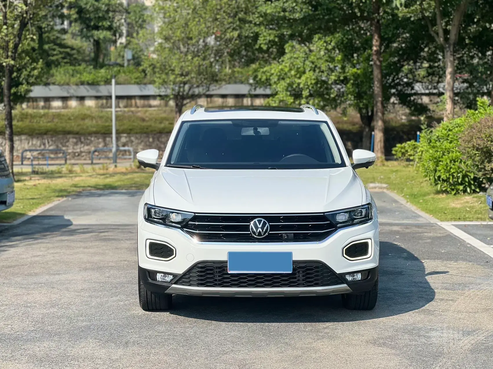 2021 VOLKSWAGEN T-ROC thumbnail 2