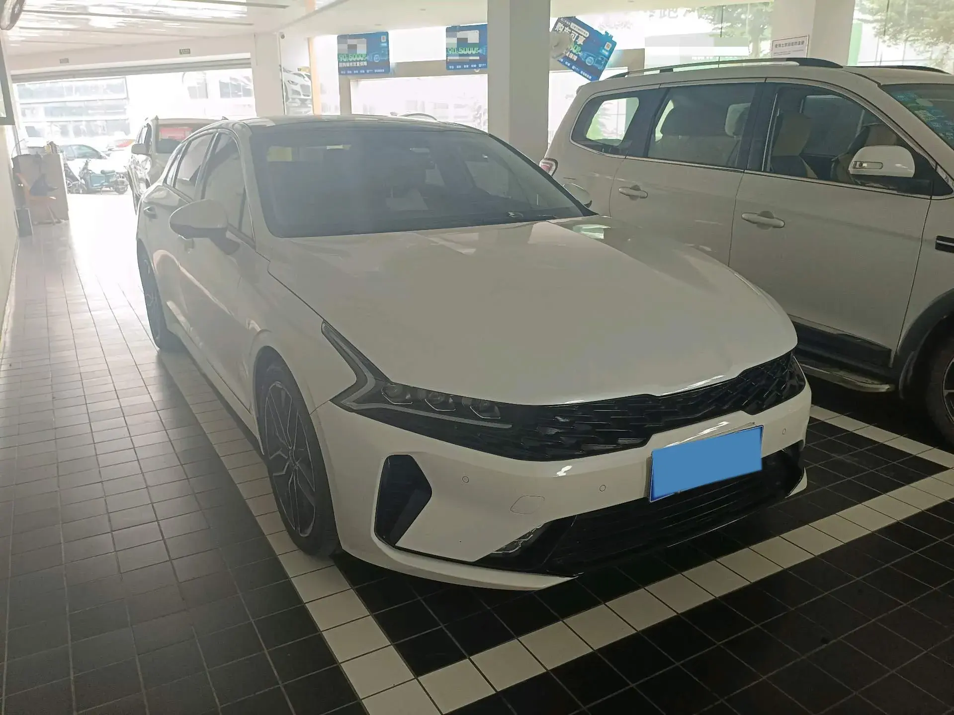 2021 KIA K5 thumbnail 2