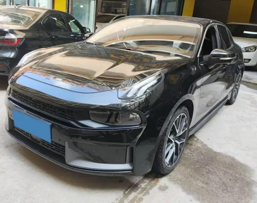 2021 LYNK&CO 03 view 1