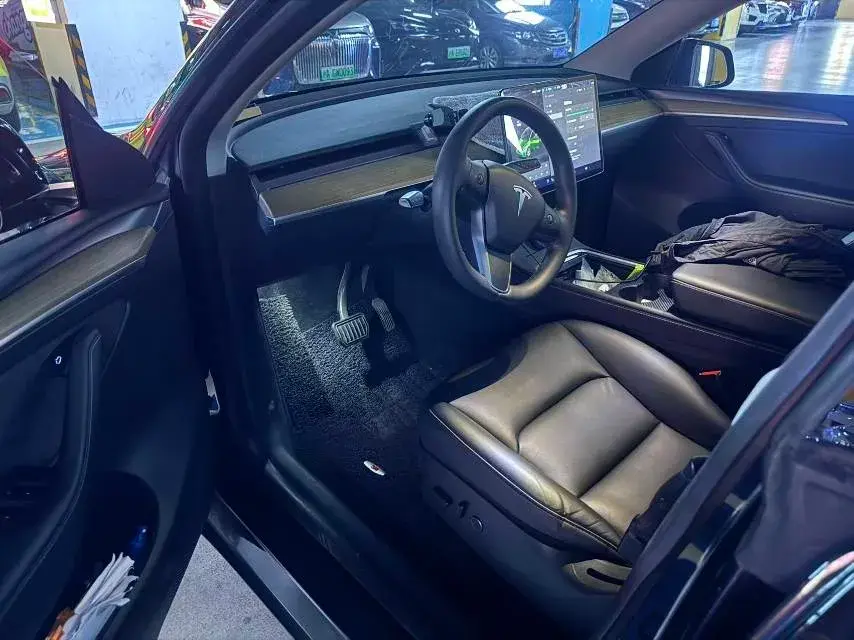 2021 TESLA MODEL thumbnail 2