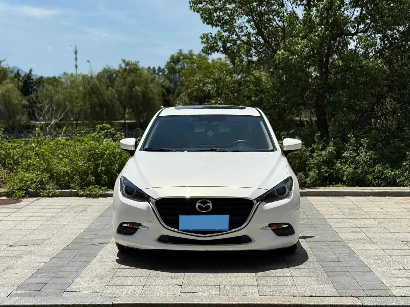 2017 MAZDA 3 thumbnail 2