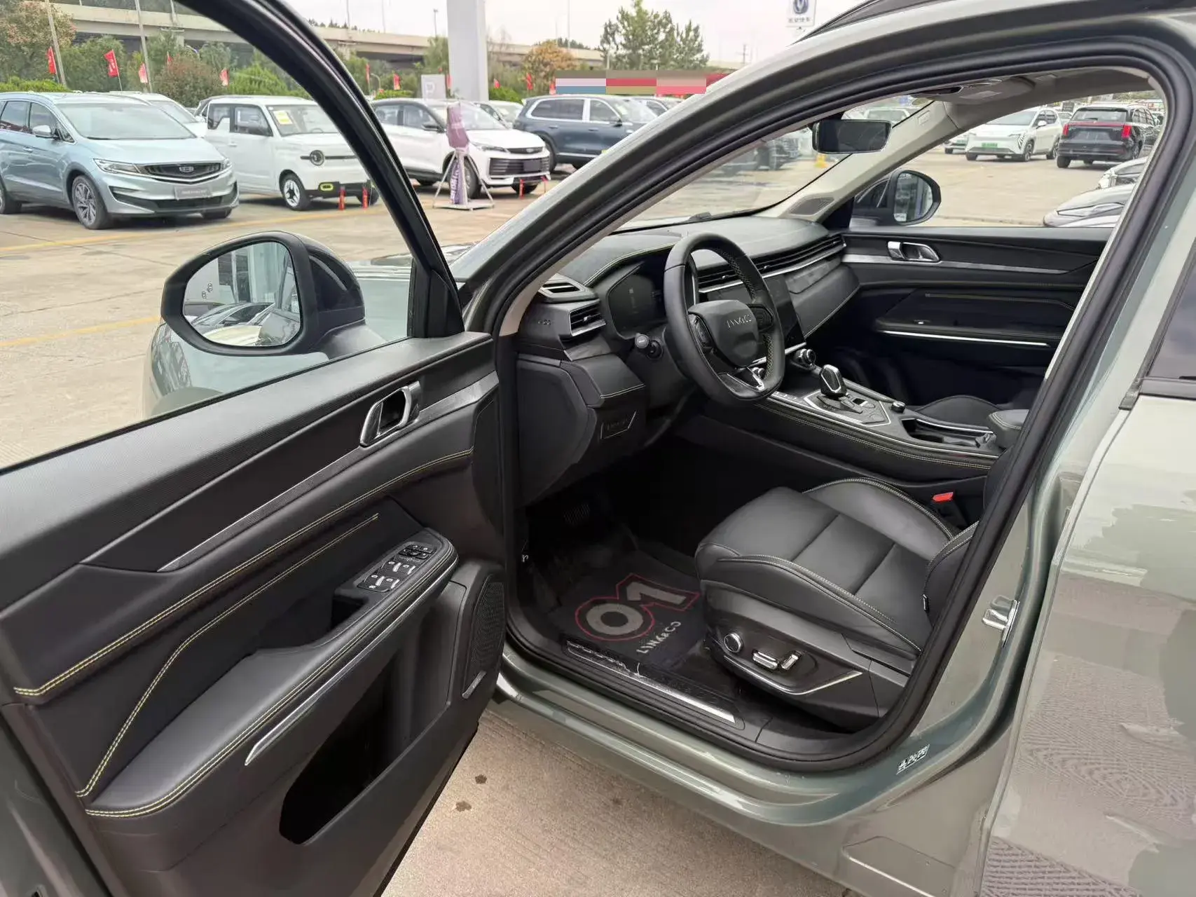 2024 LYNK&CO 01 thumbnail 4