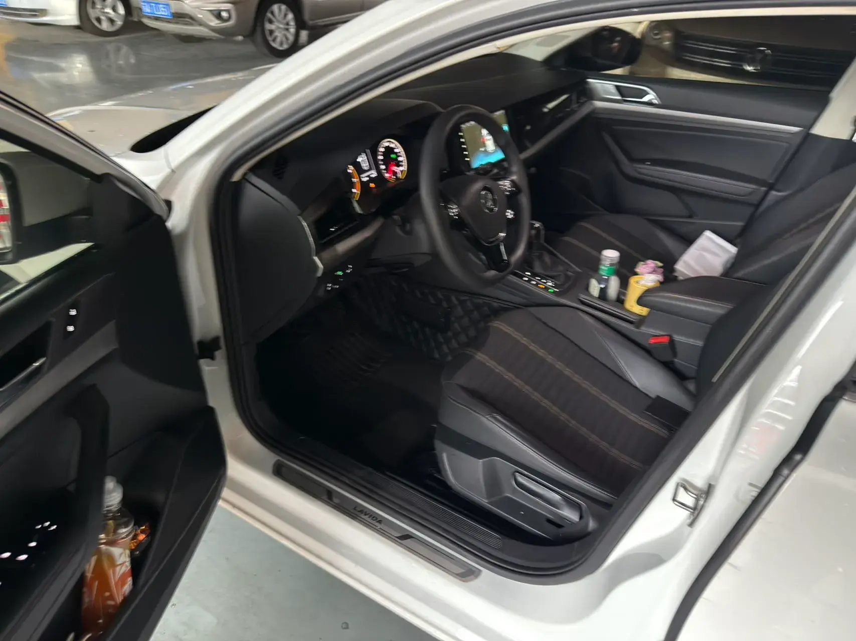 2019 VOLKSWAGEN LAVIDA thumbnail 4