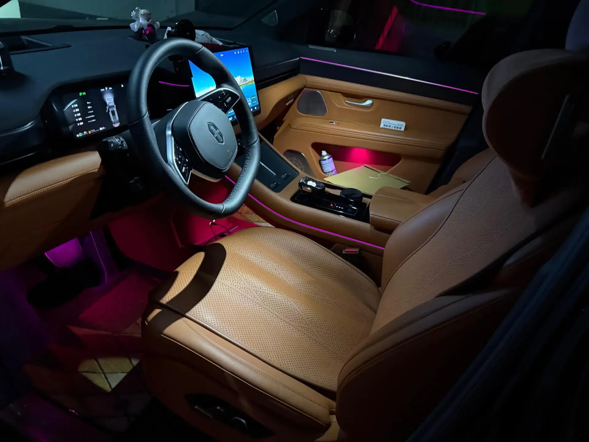 2024 AITO AITO thumbnail 3