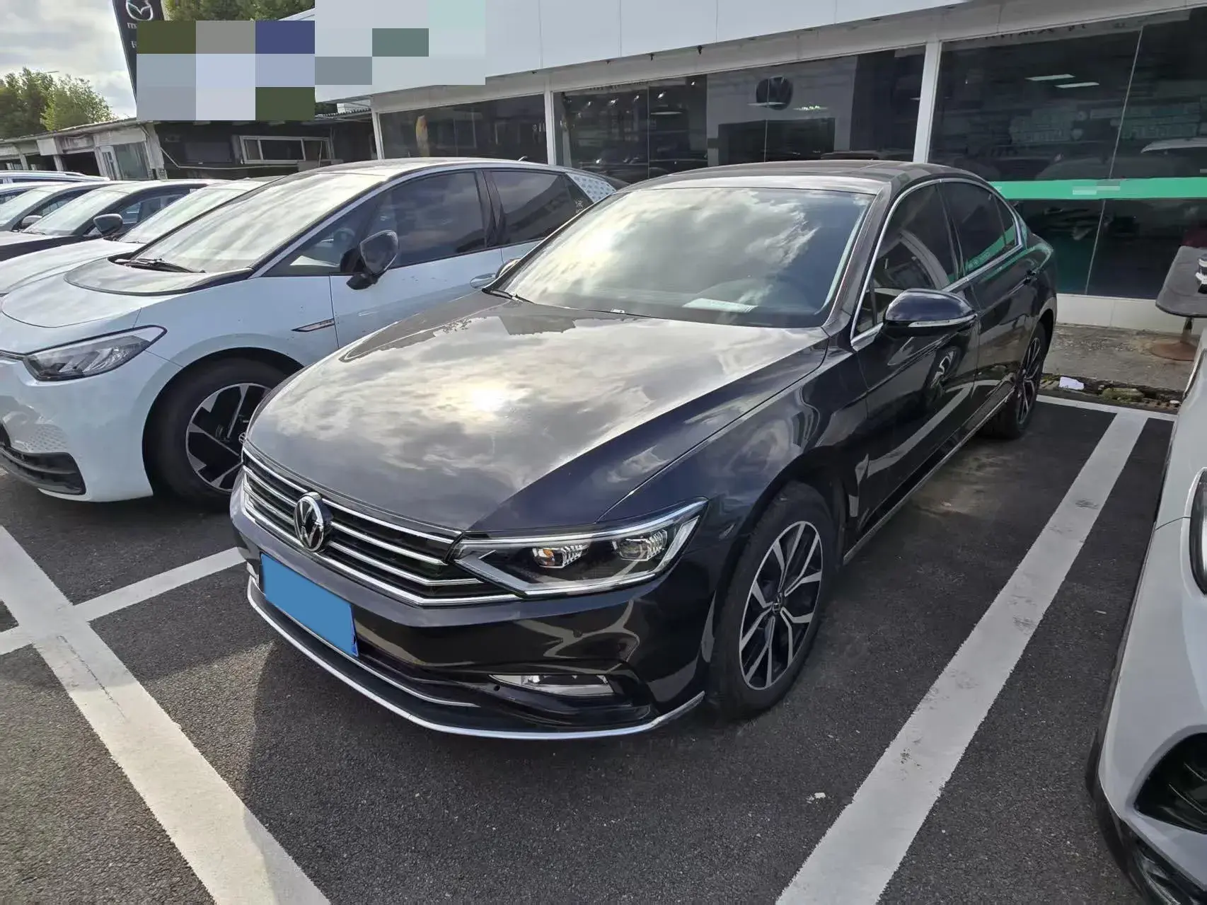 2020 VOLKSWAGEN MAGOTAN view 1