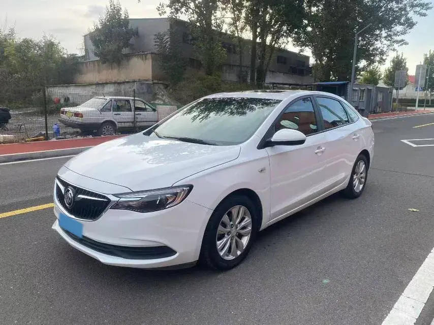 2020 BUICK REGAL view 1
