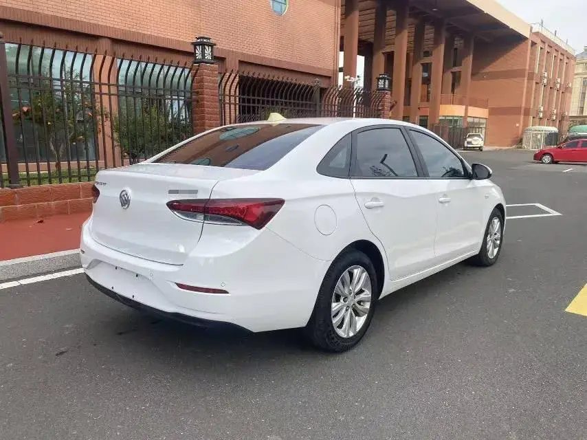 2020 BUICK REGAL thumbnail 3