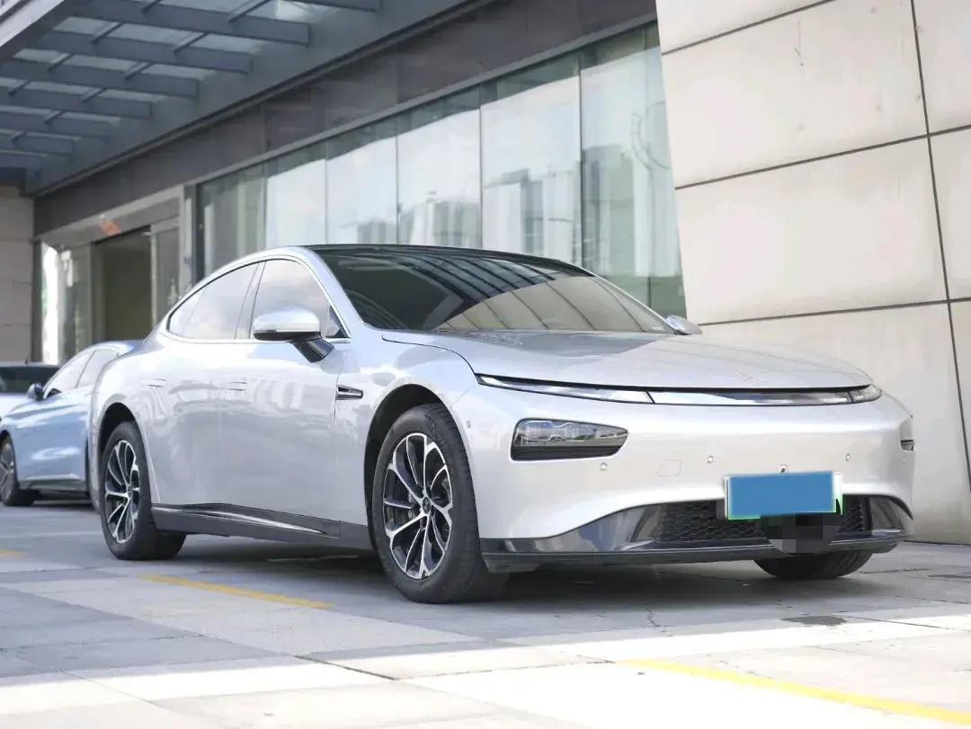 2020 XPENG P7 thumbnail 2