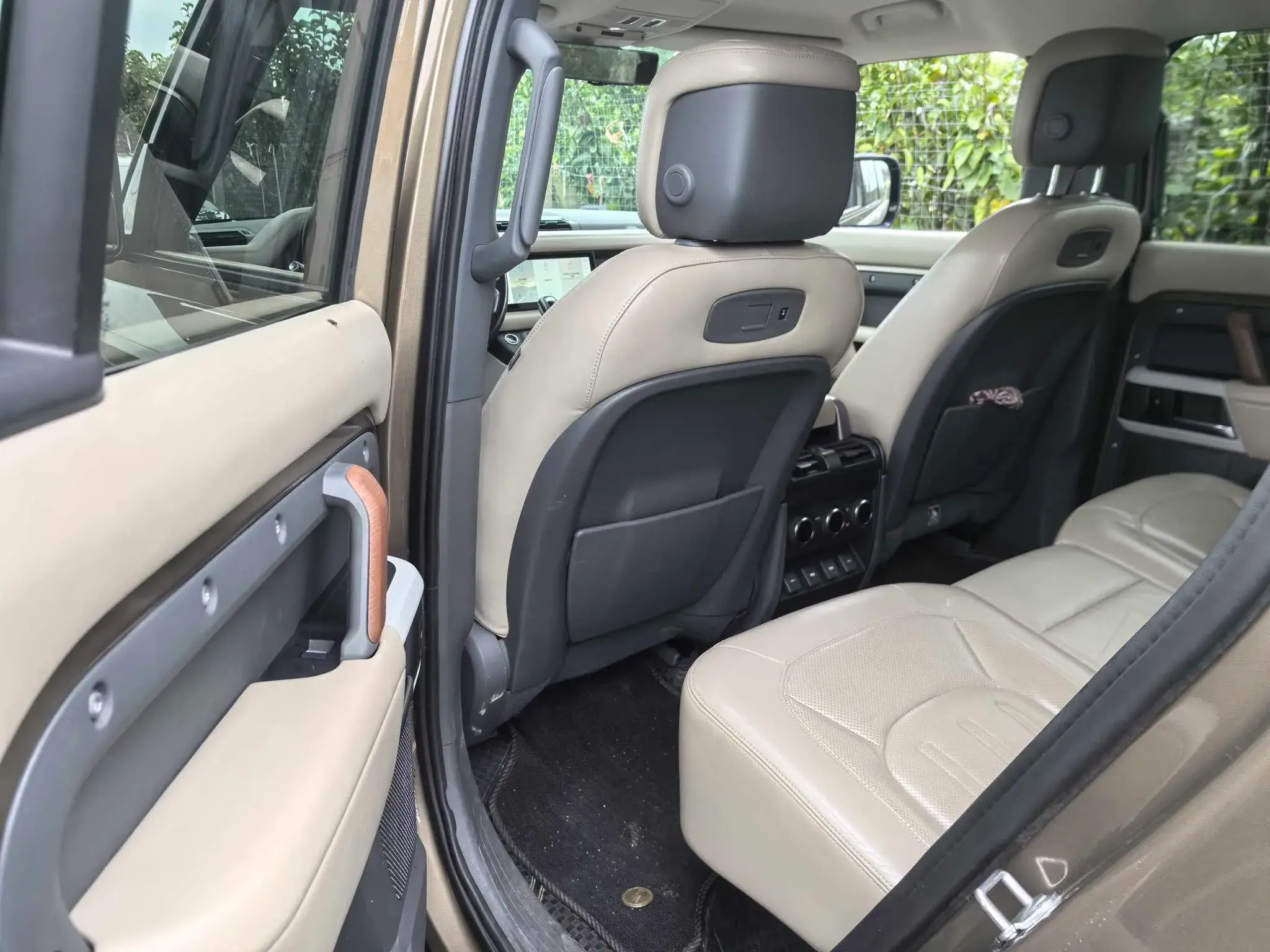 2020 LAND ROVER thumbnail 4