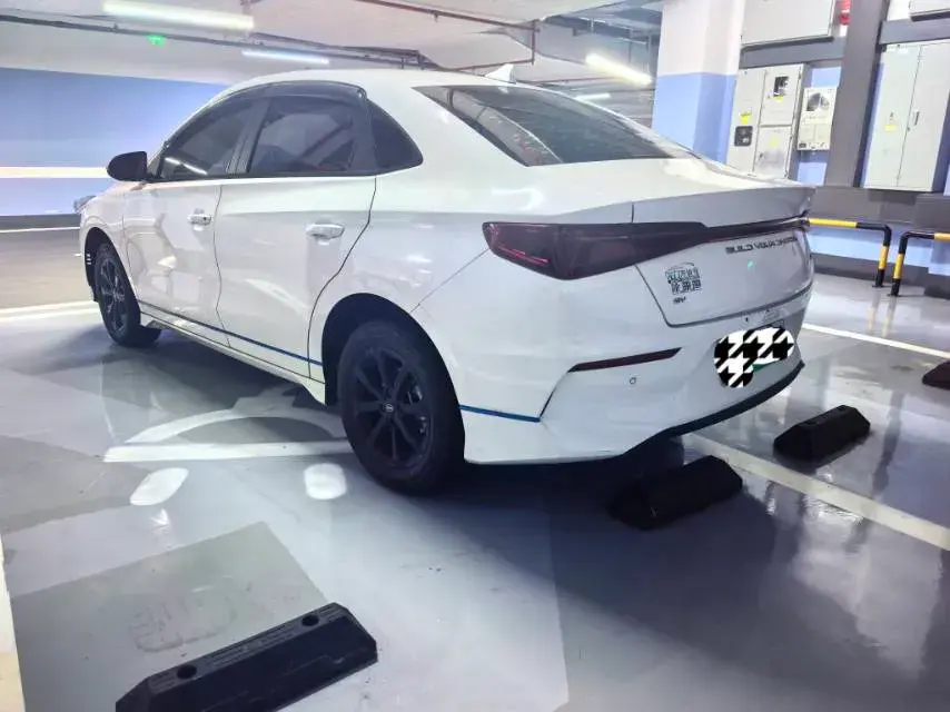 2021 BYD E3 thumbnail 4