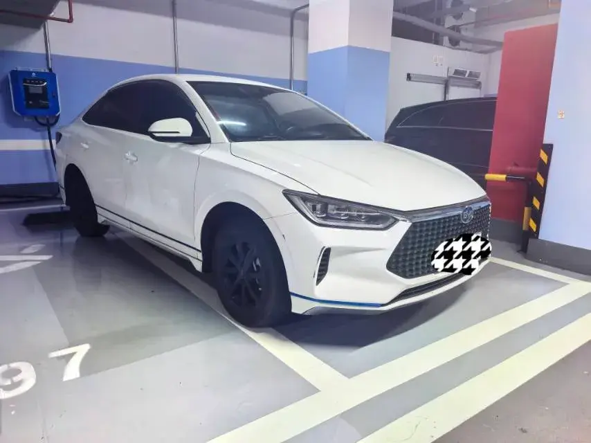 2021 BYD E3 thumbnail 2