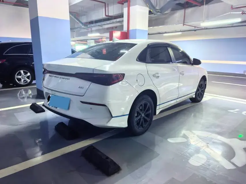 2021 BYD E3 thumbnail 3