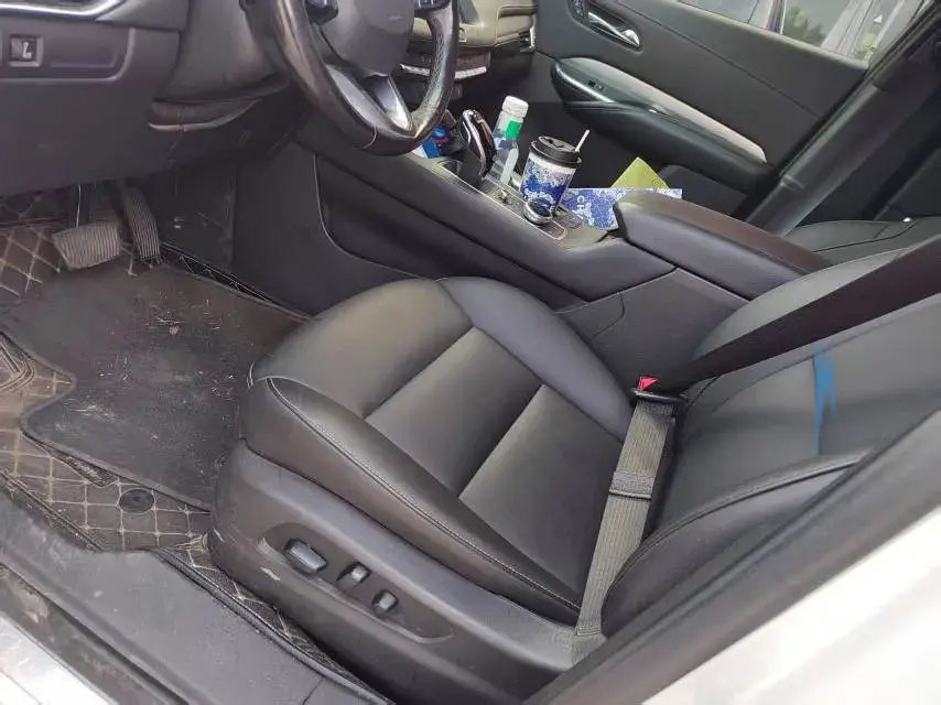 2020 CADILLAC XT4 thumbnail 2