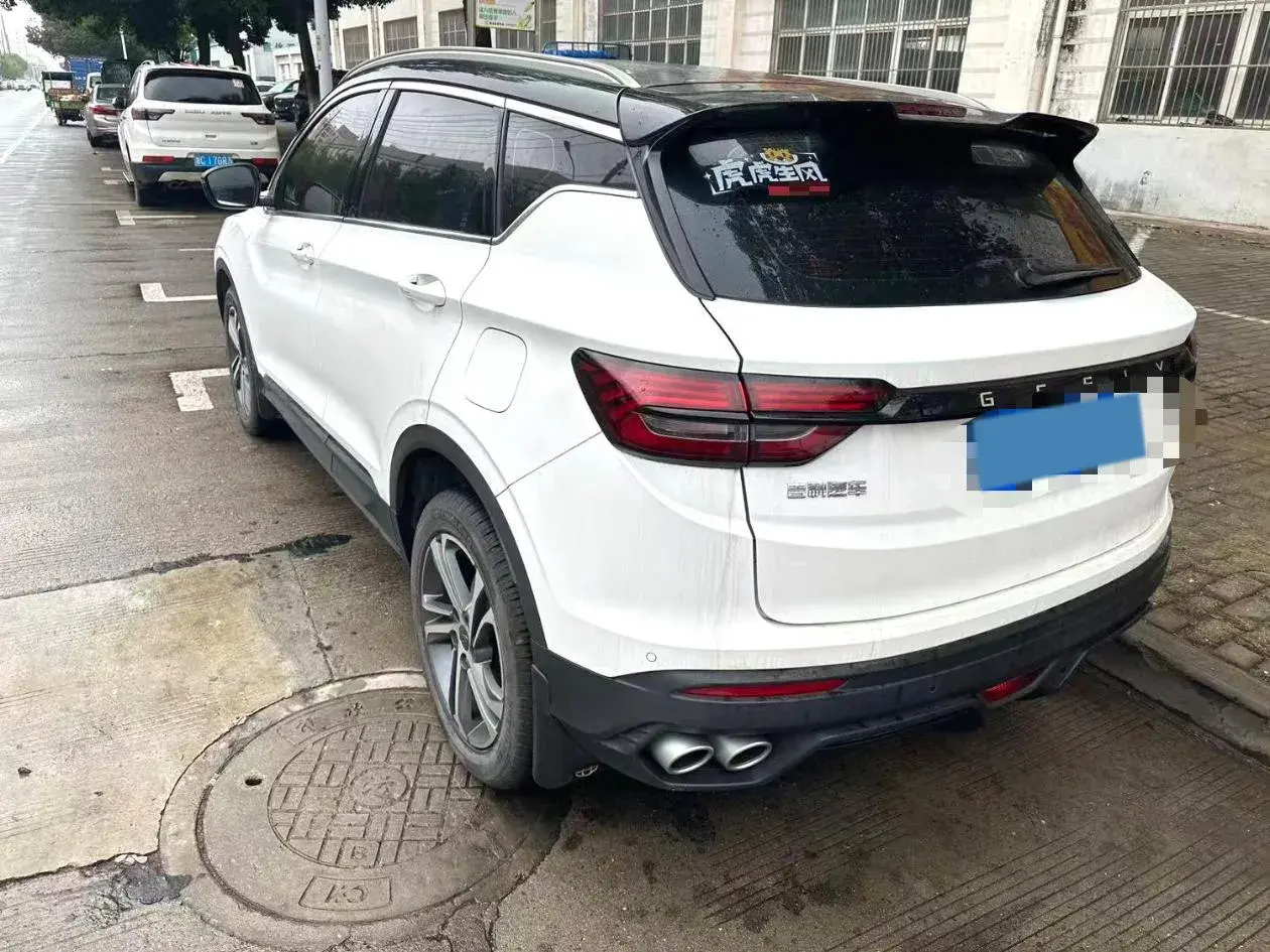 2021 GEELY COOLRAY thumbnail 3