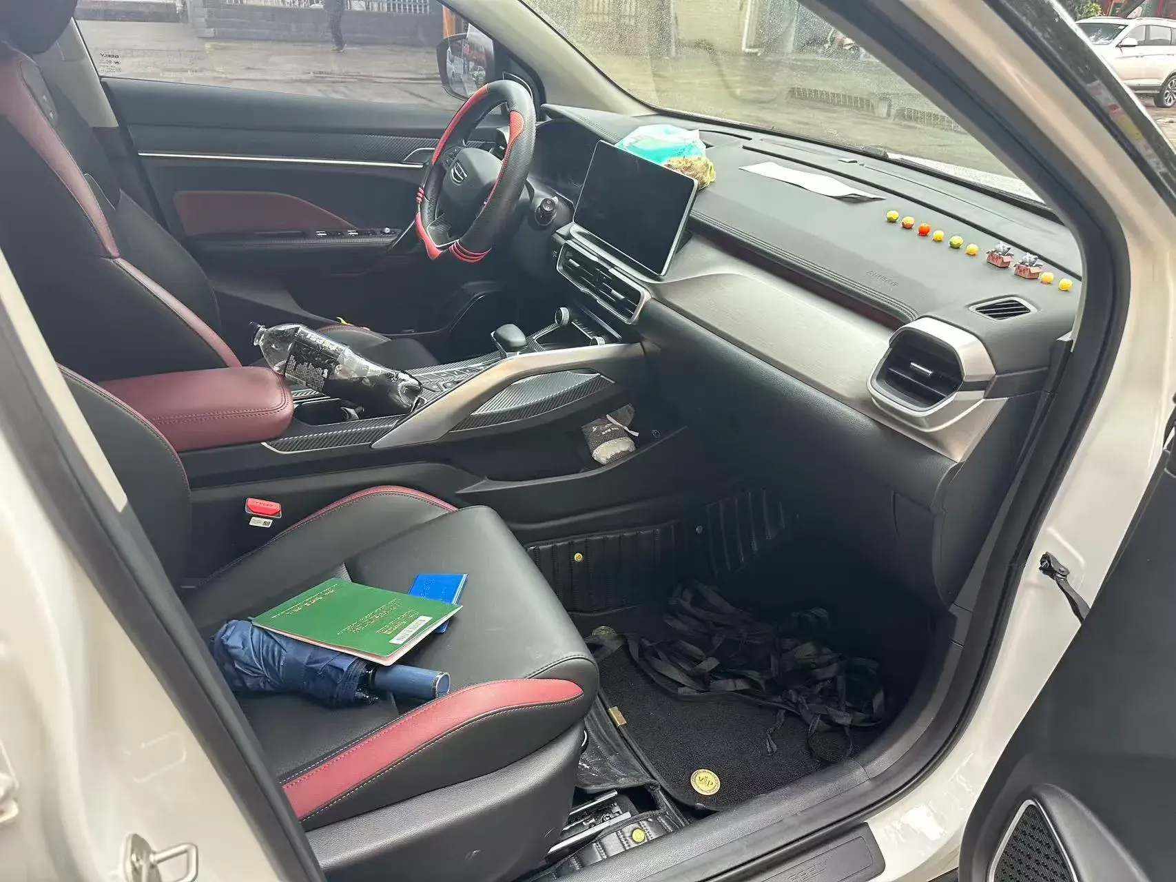 2021 GEELY COOLRAY thumbnail 2