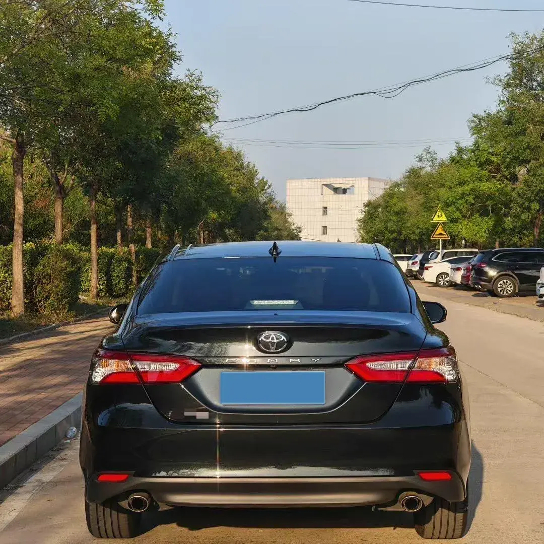 2023 TOYOTA CAMRY thumbnail 3