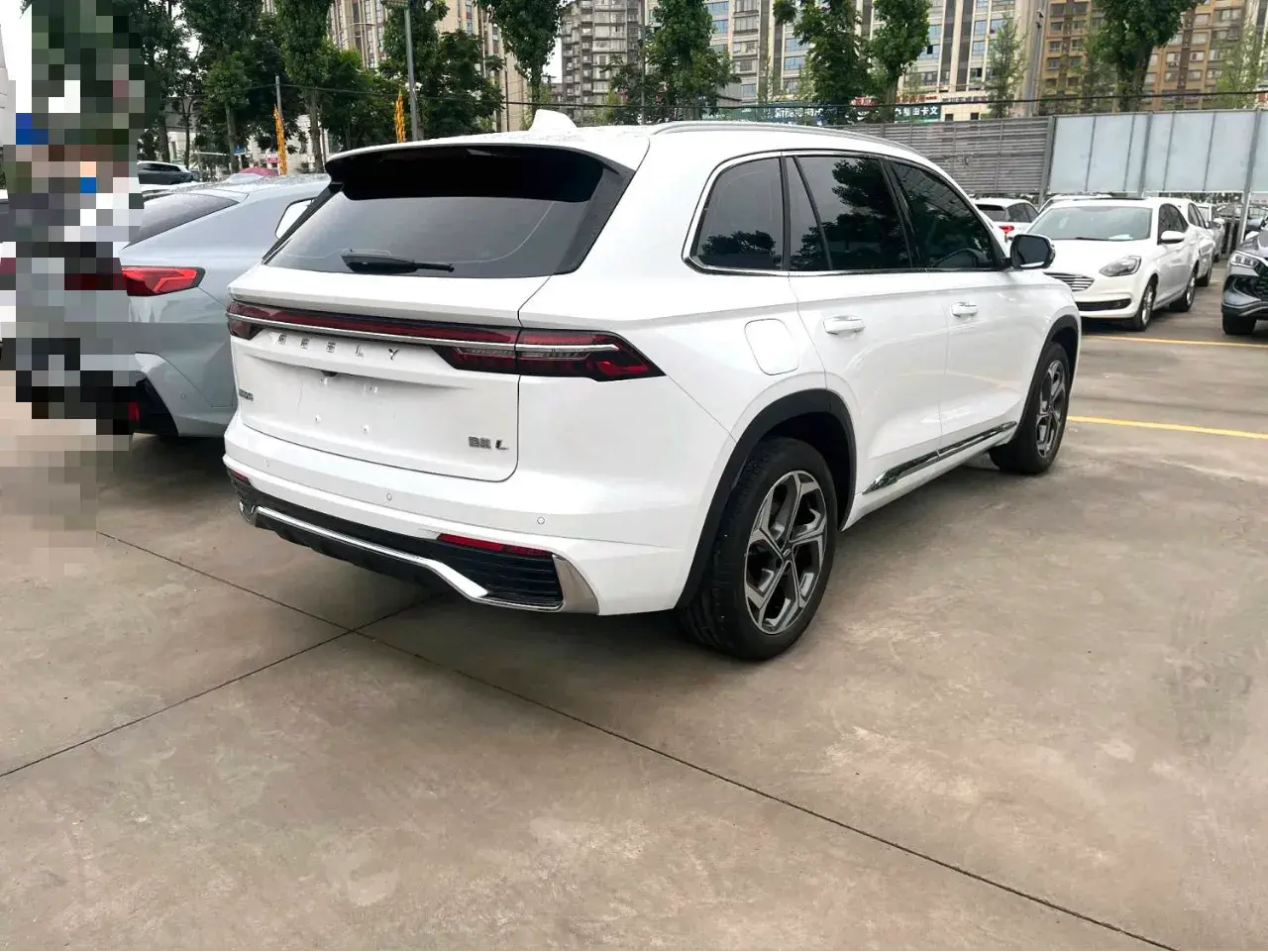 2024 GEELY MONJARO thumbnail 4