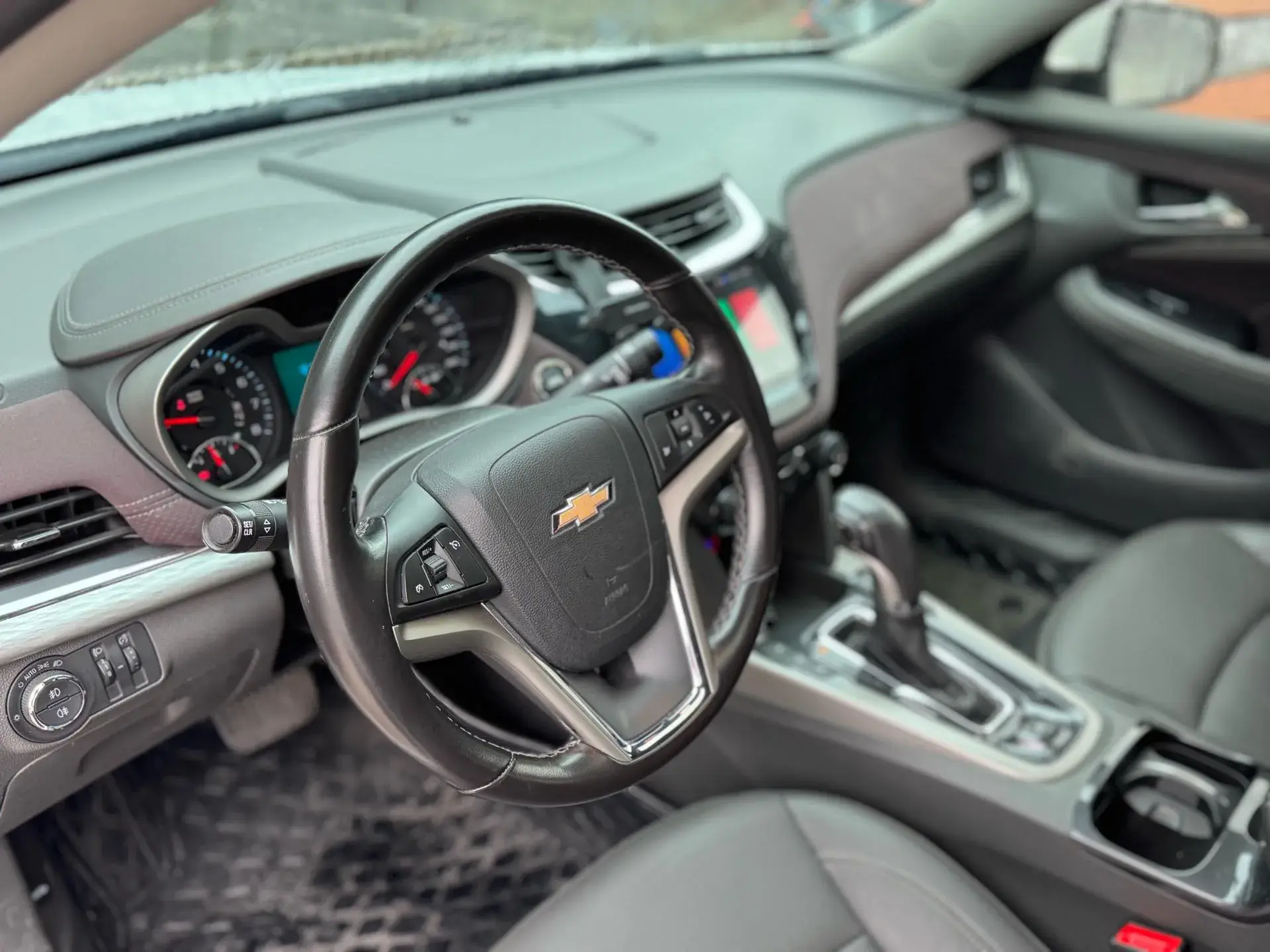 2018 CHEVROLET MALIBU thumbnail 4