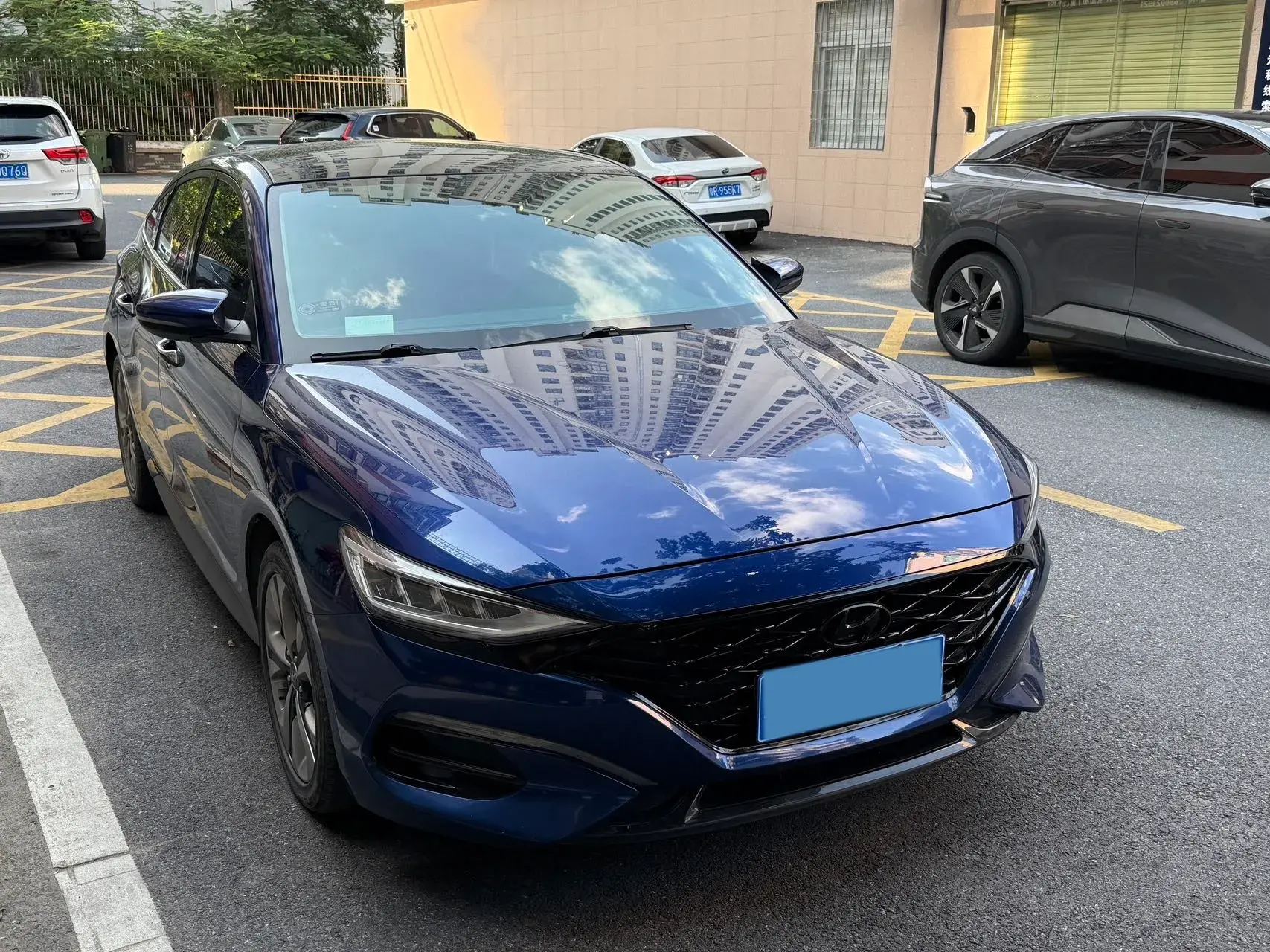 2019 HYUNDAI LA thumbnail 2