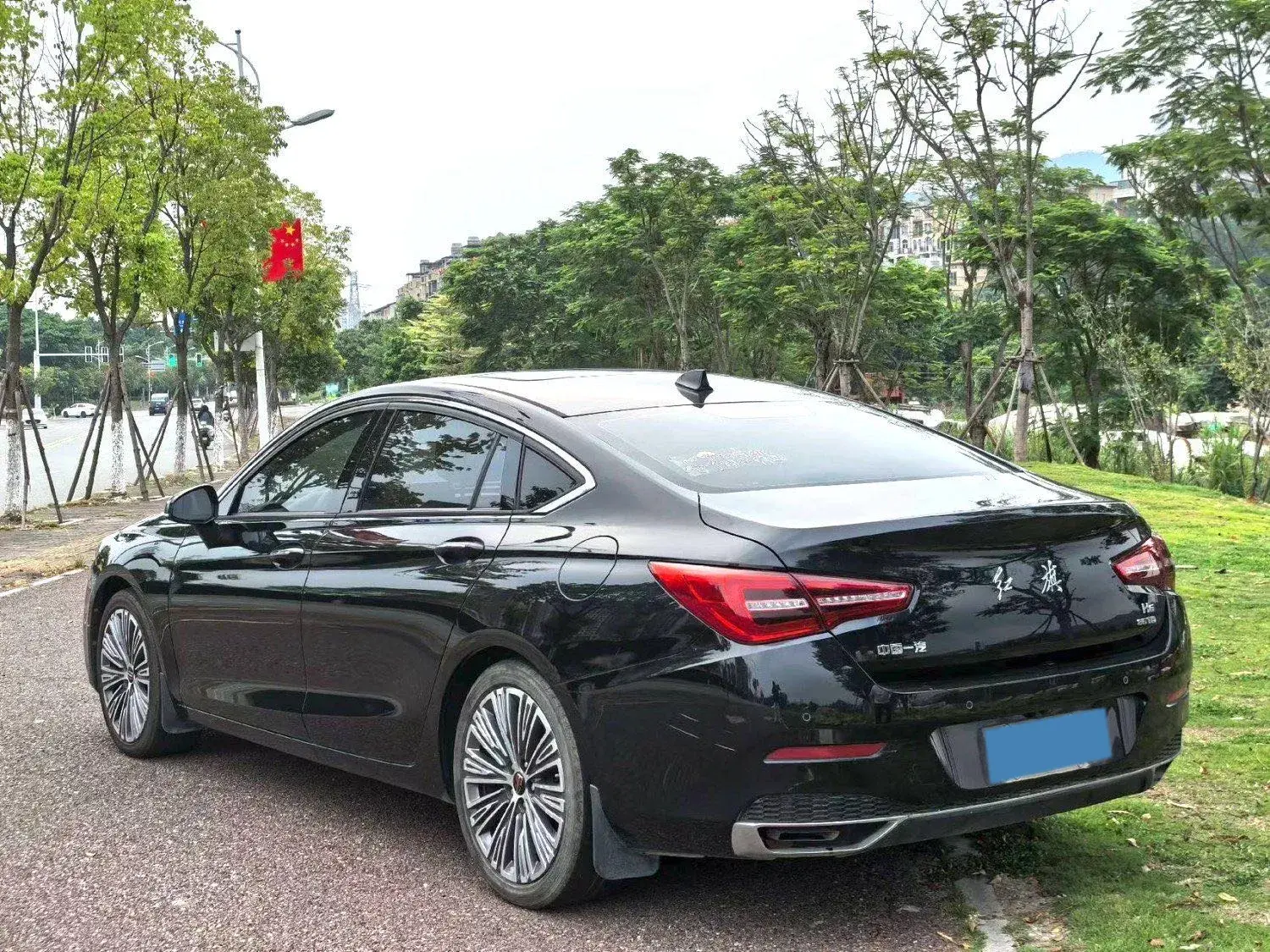 2020 HONGQI H5 thumbnail 2