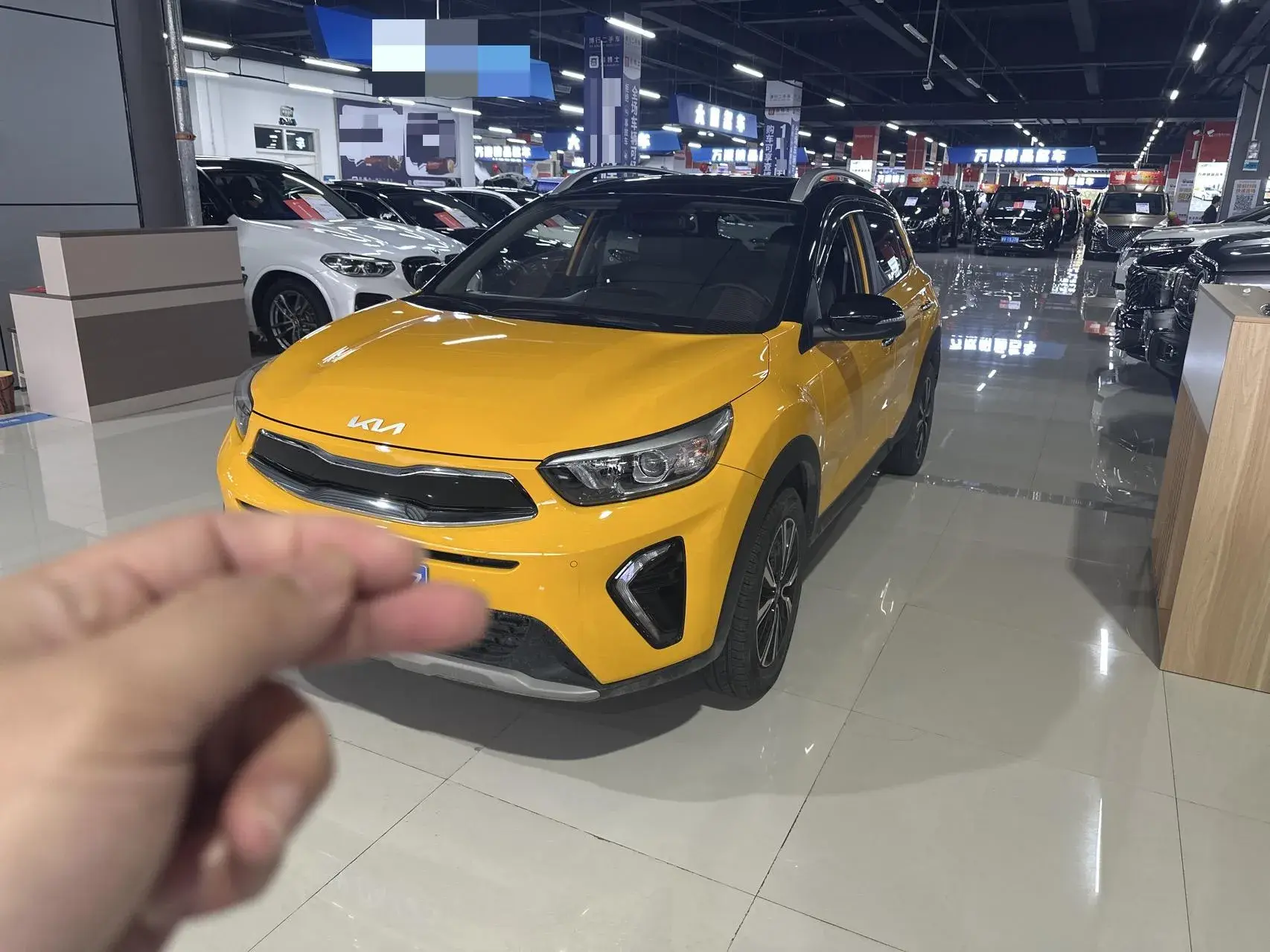 2021 KIA KX1 view 1