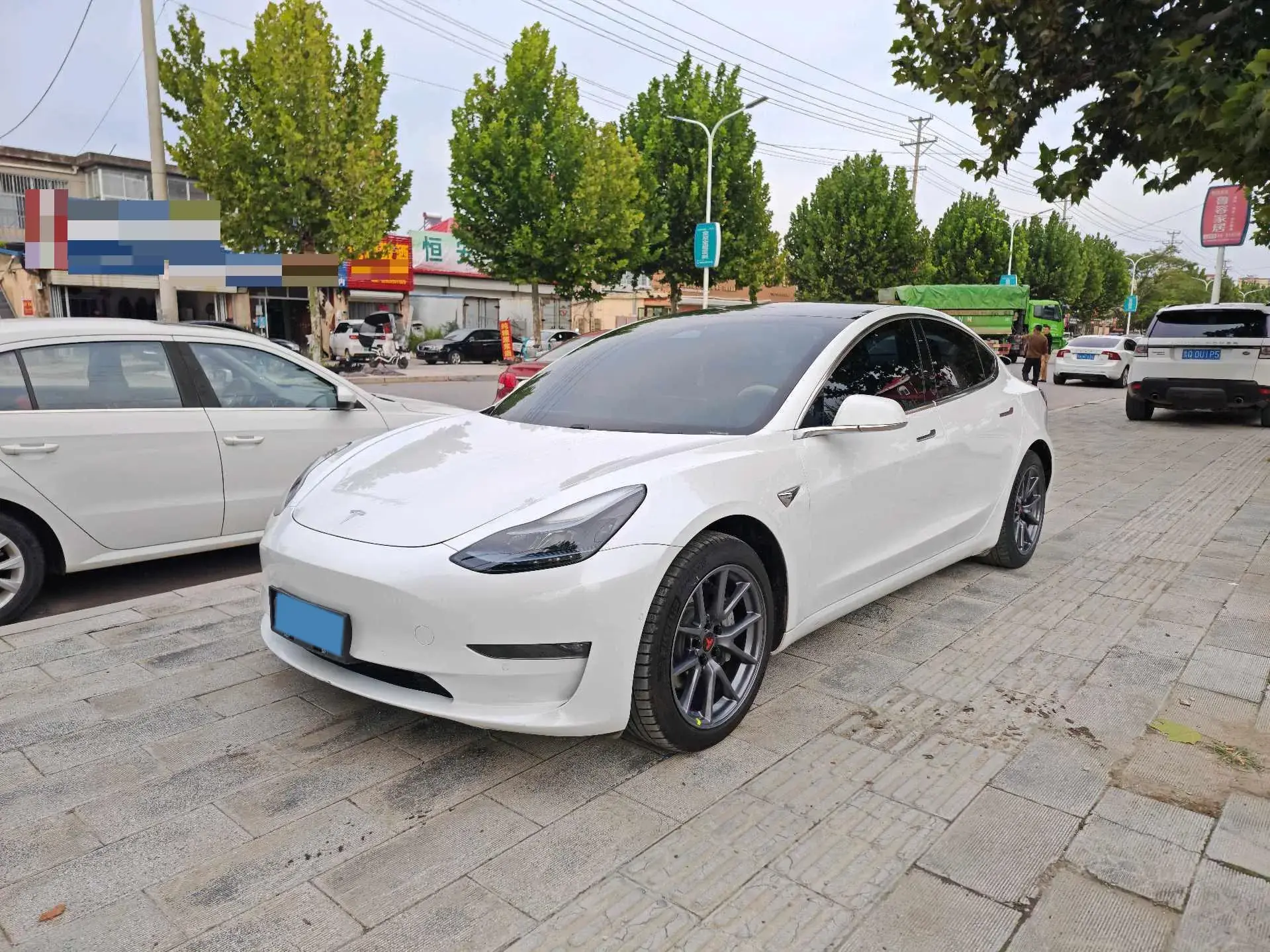 2020 TESLA MODEL view 1