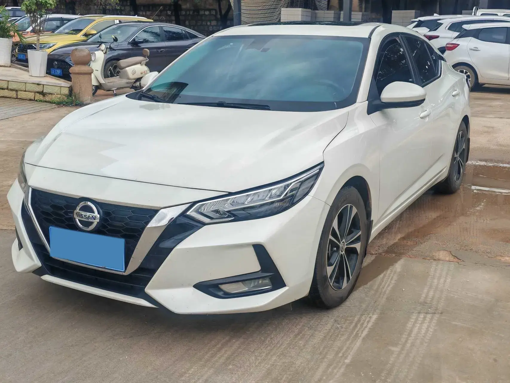 2020 NISSAN SYLPHY view 1