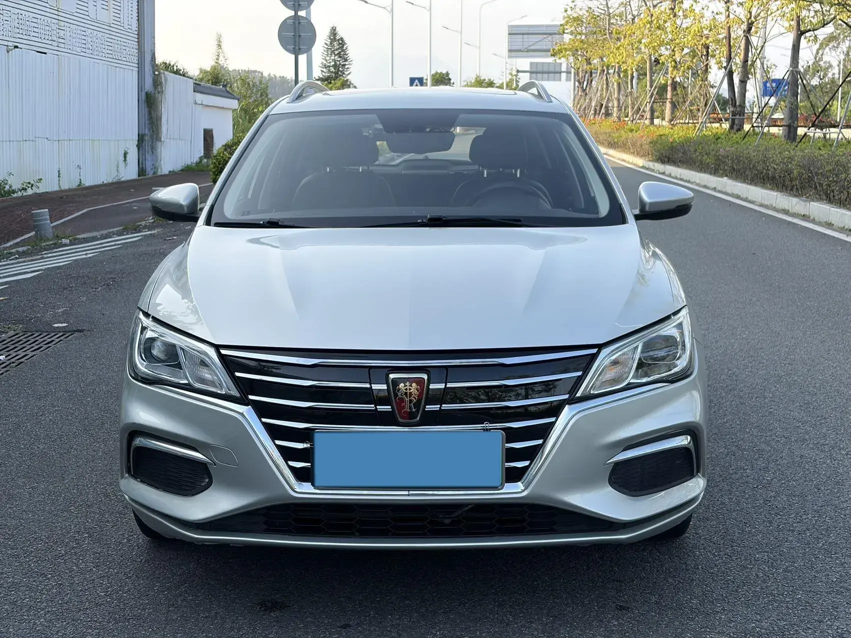 2018 ROEWE EI5 thumbnail 2