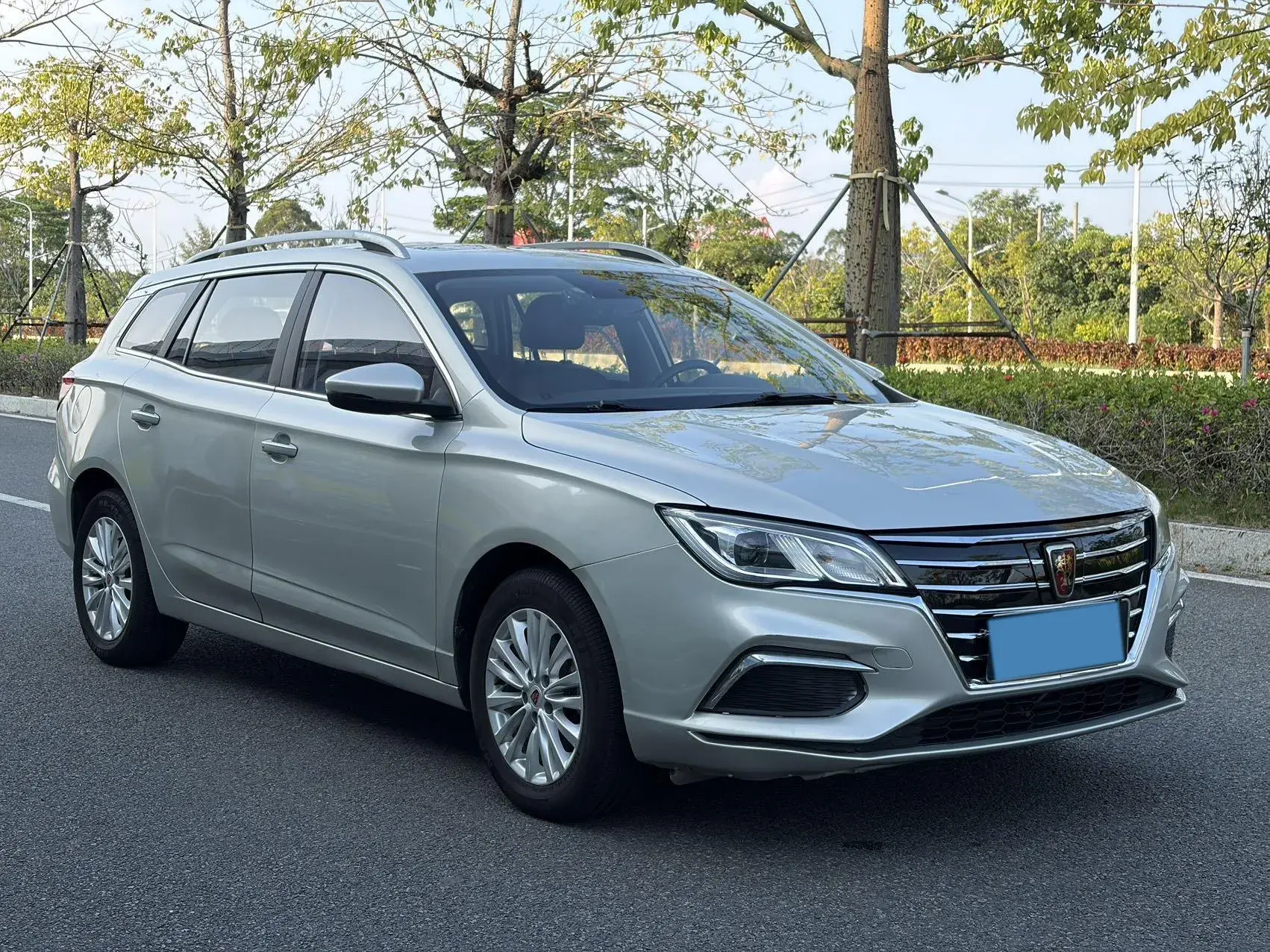 2018 ROEWE EI5 thumbnail 3