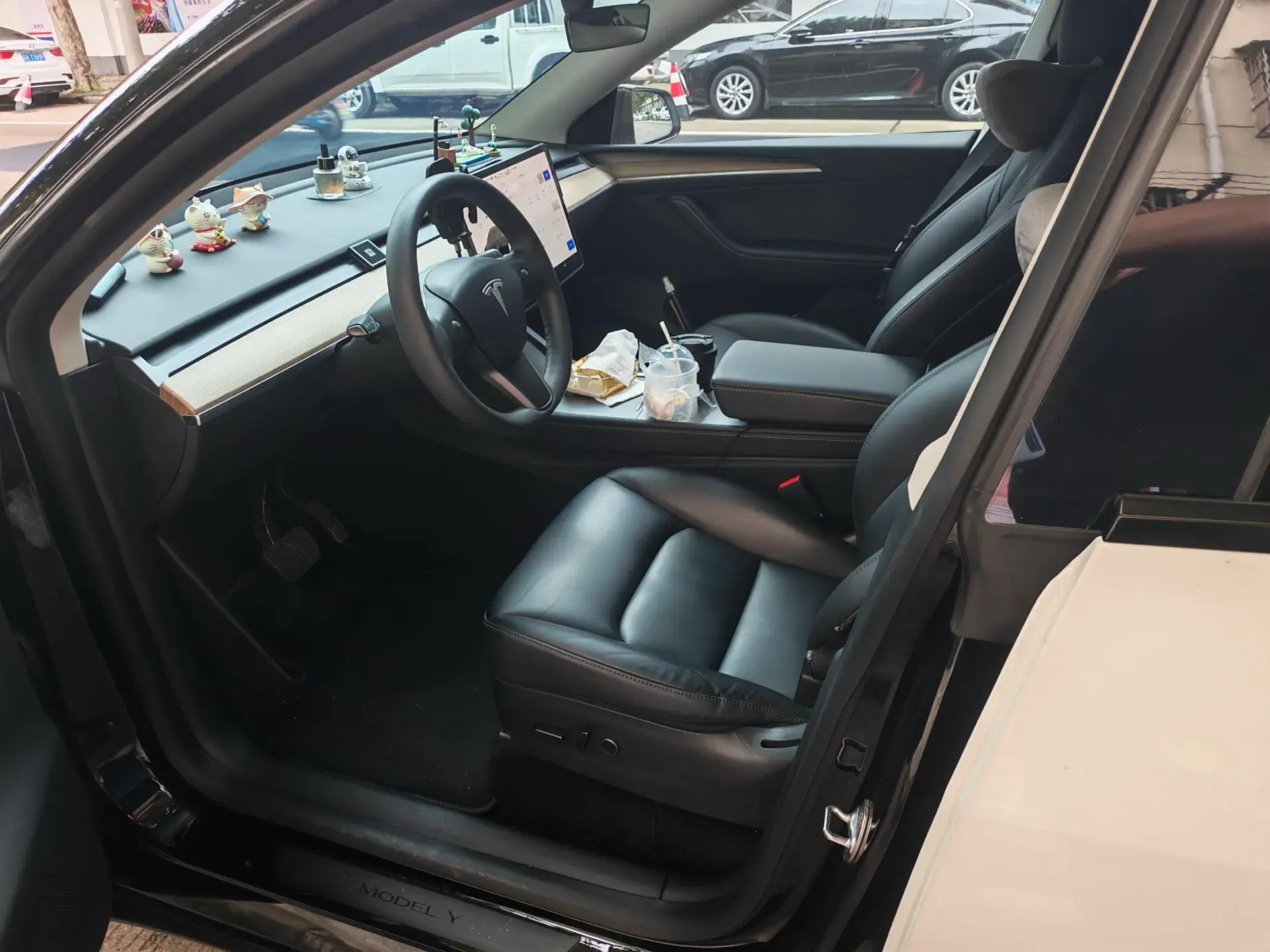 2021 TESLA MODEL thumbnail 4