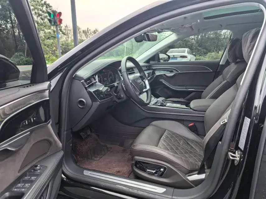 2024 AUDI A8 thumbnail 4