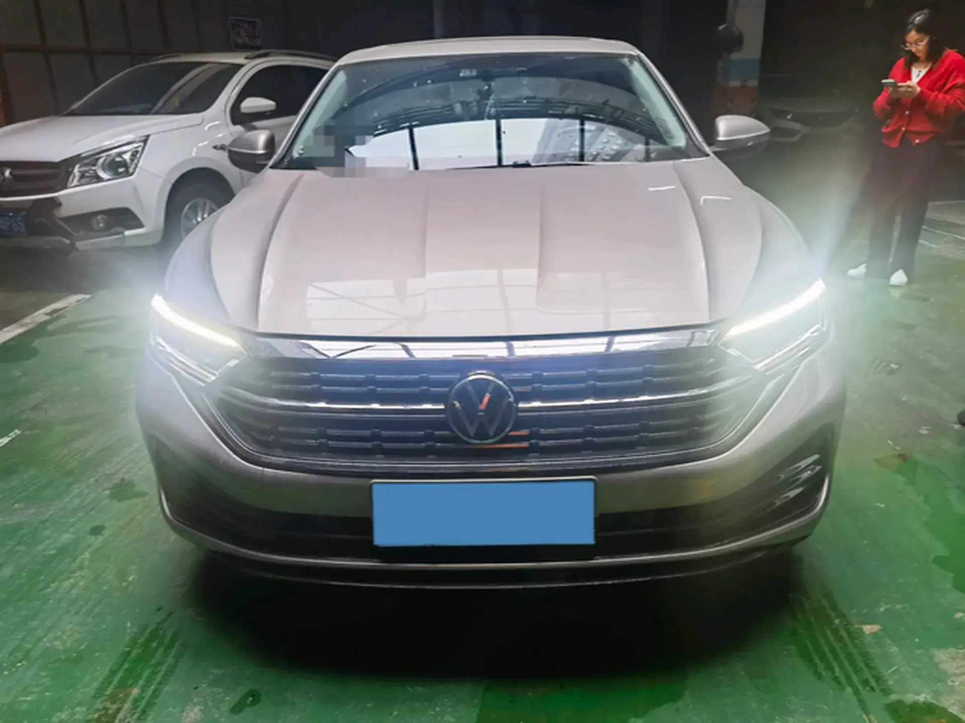 2022 VOLKSWAGEN SAGITAR thumbnail 3