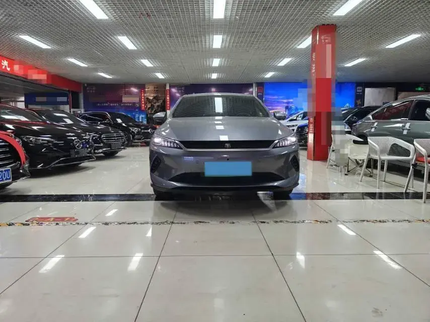 2025 BYD QIN thumbnail 2