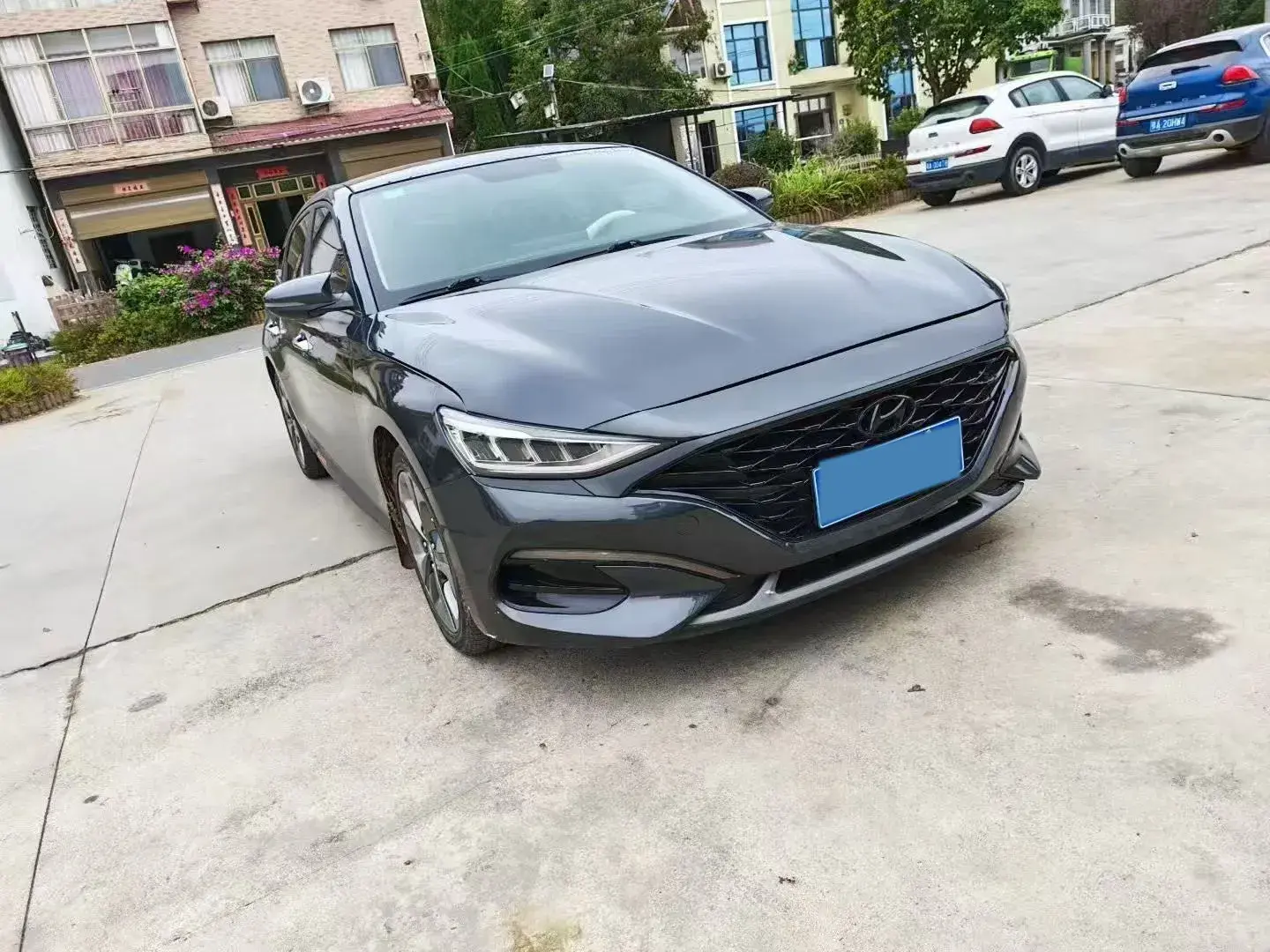 2019 HYUNDAI LA thumbnail 2
