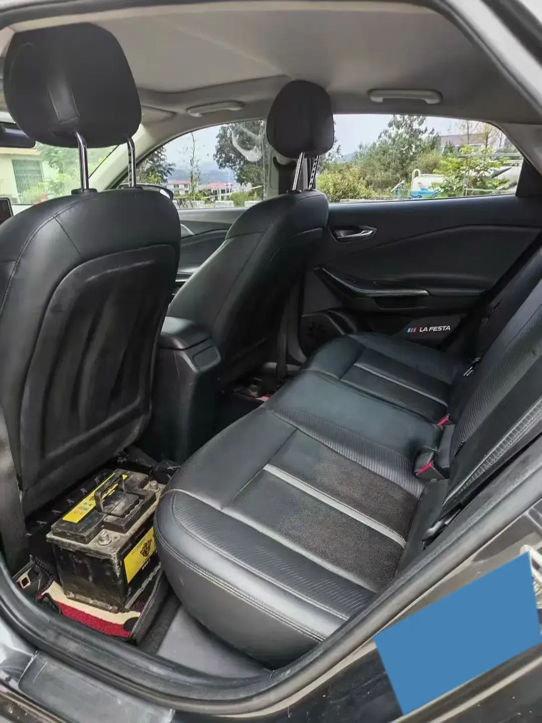 2019 HYUNDAI LA thumbnail 4