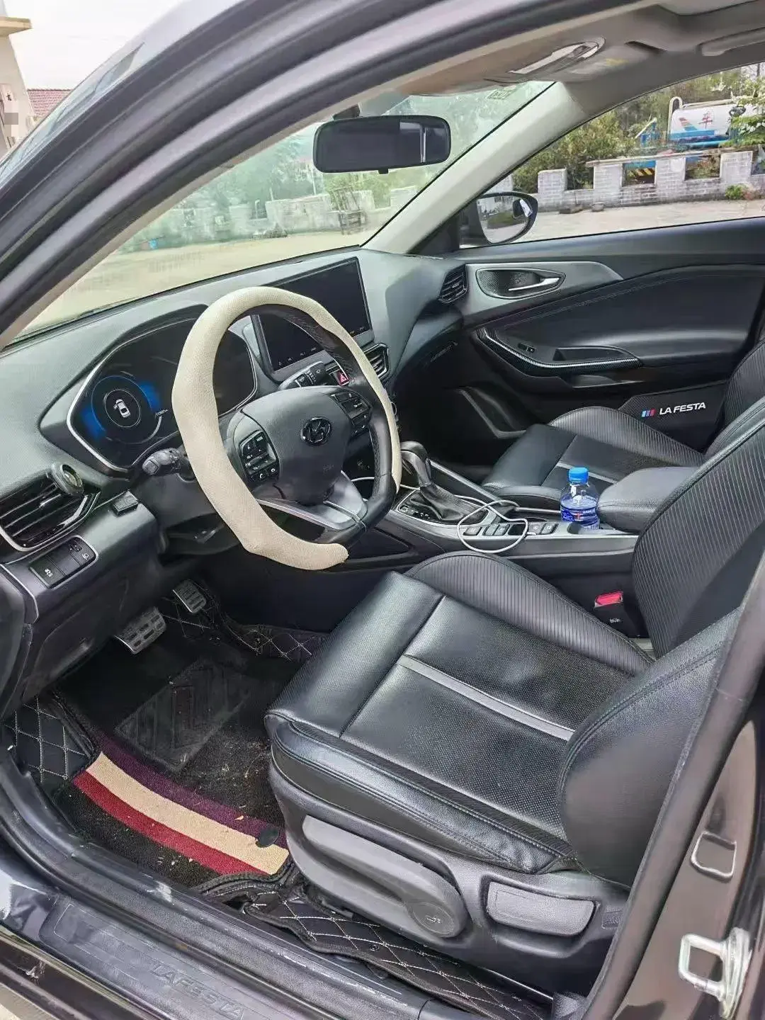 2019 HYUNDAI LA thumbnail 3