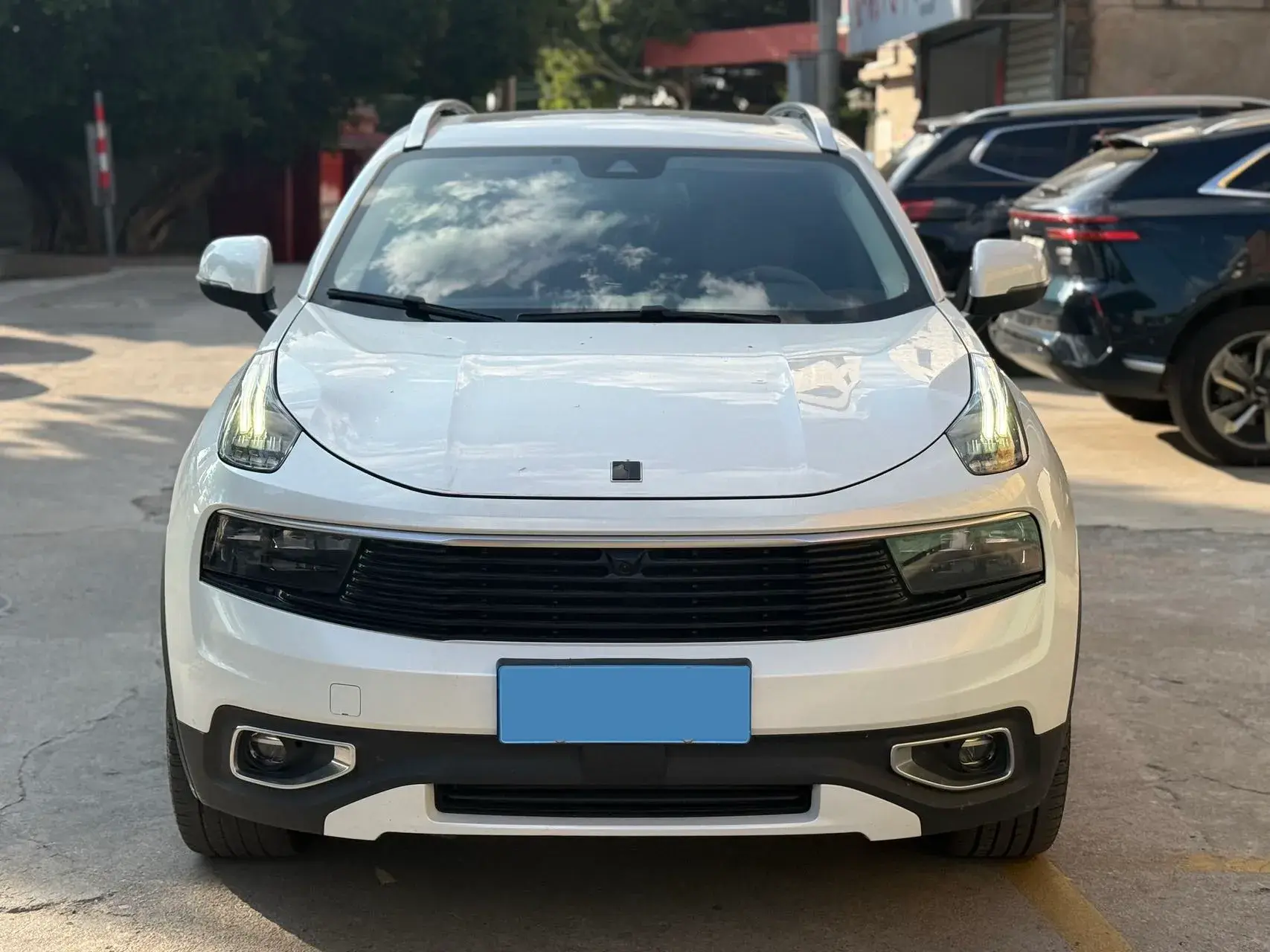 2019 LYNK&CO 01 thumbnail 2