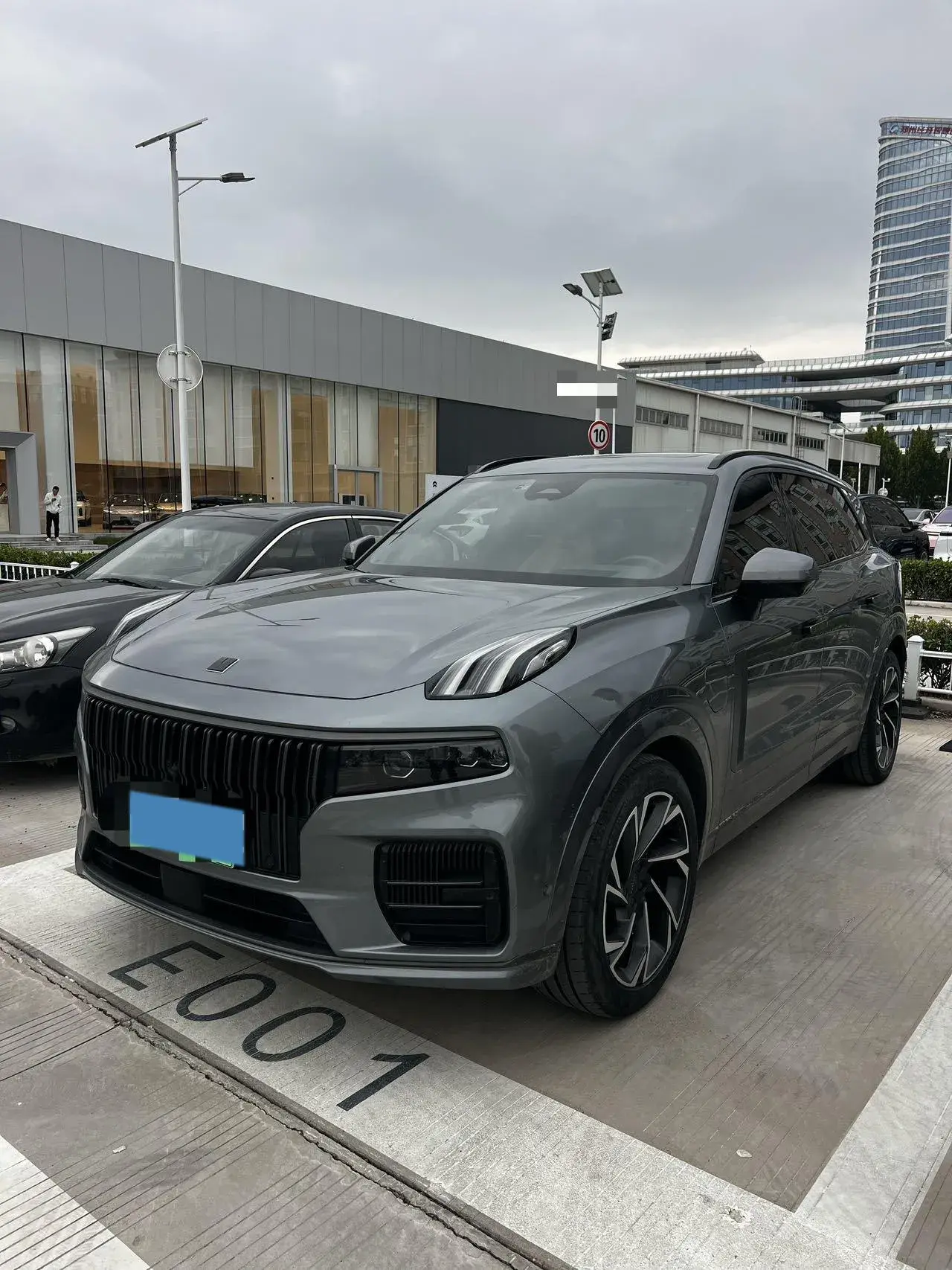 2021 LYNK&CO 09 view 1