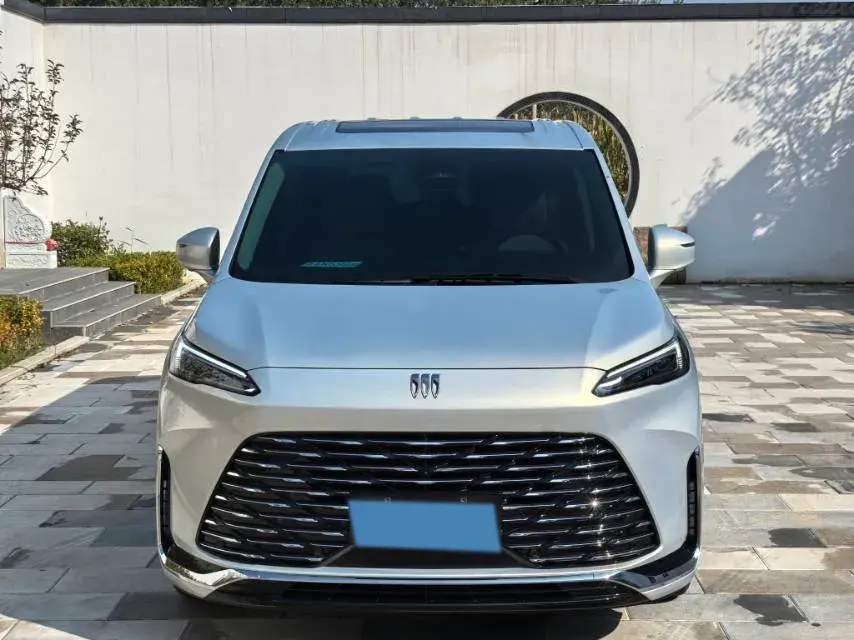 2025 BUICK GL8 thumbnail 2