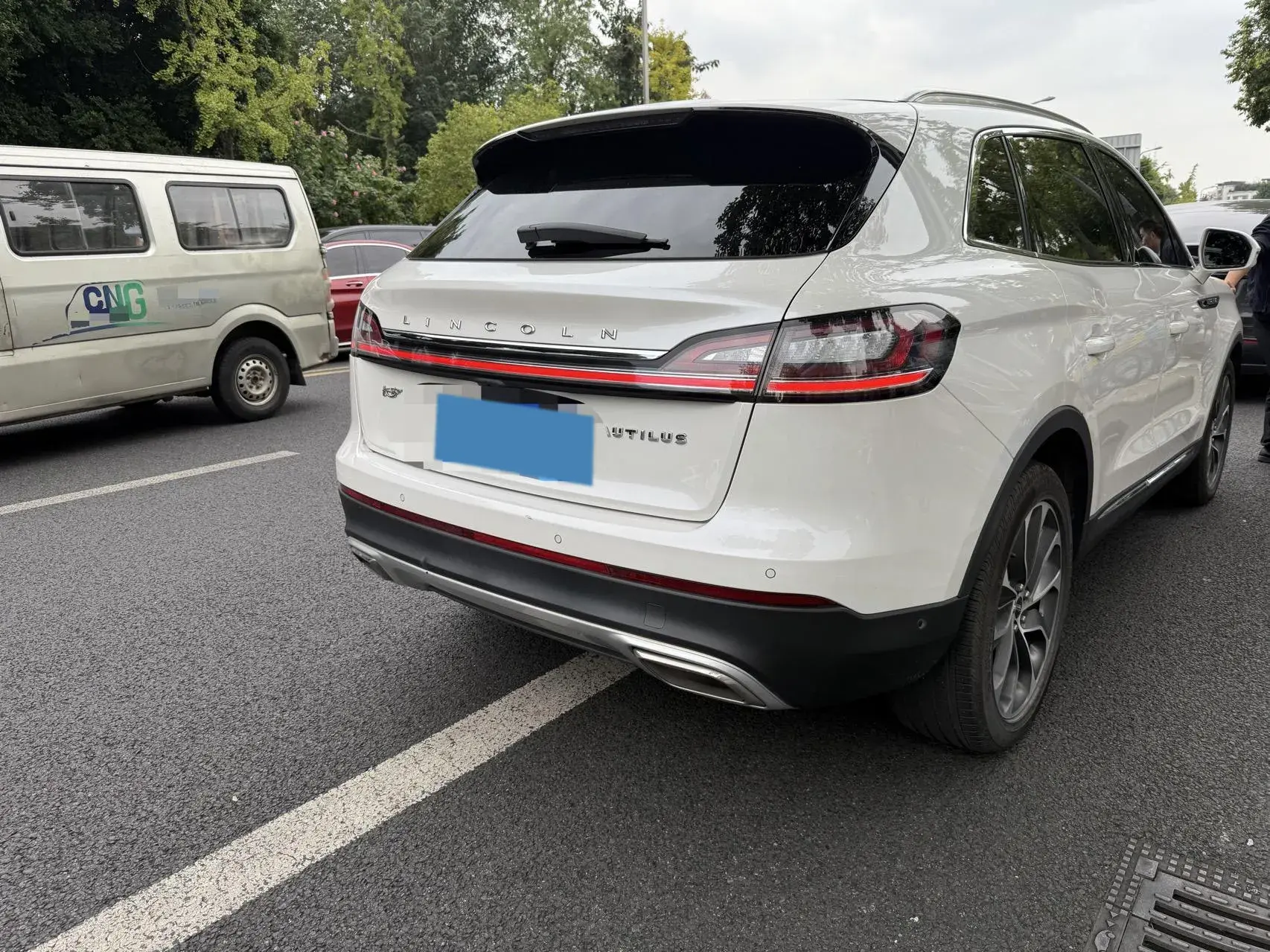 2021 LINCOLN NAUTILUS thumbnail 2