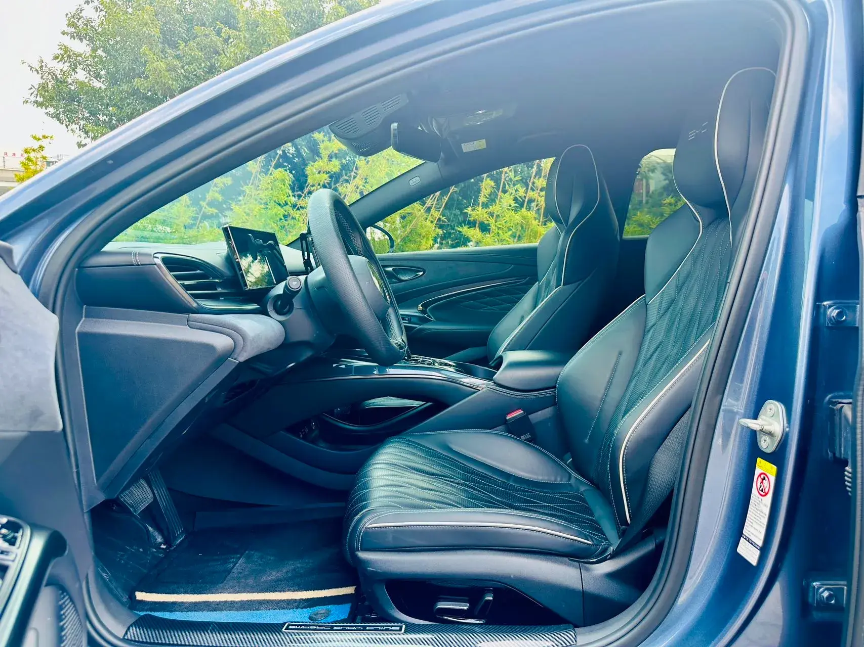 2023 BYD SEAL thumbnail 4