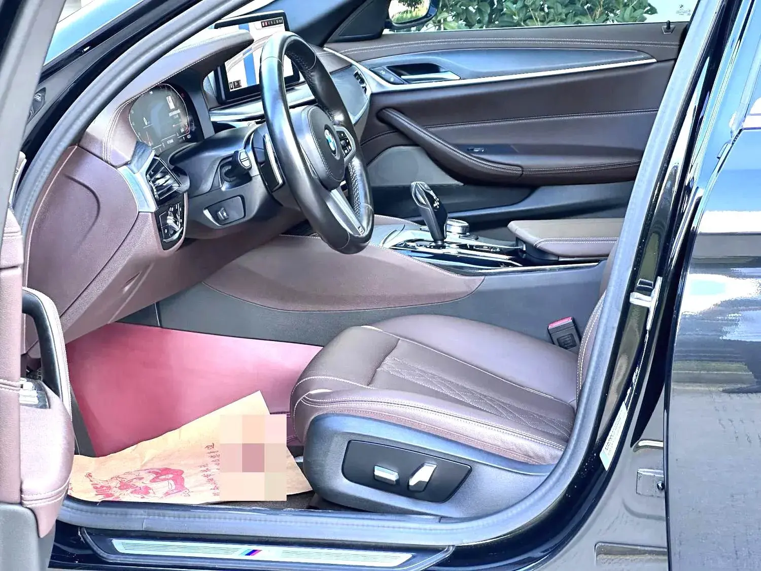 2022 BMW 5 thumbnail 4