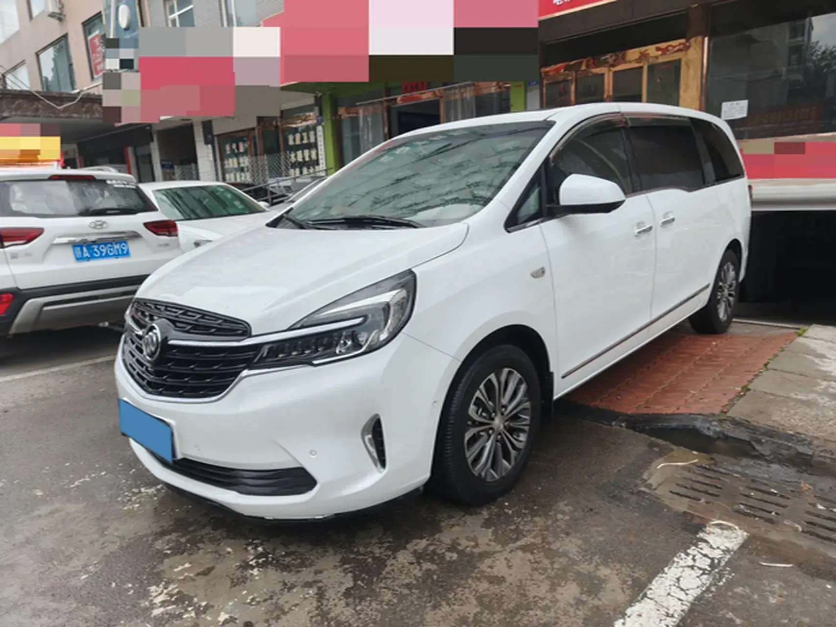 2020 BUICK GL8 view 1