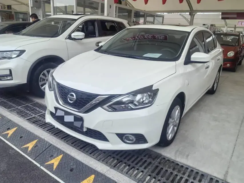 2019 NISSAN SYLPHY view 1
