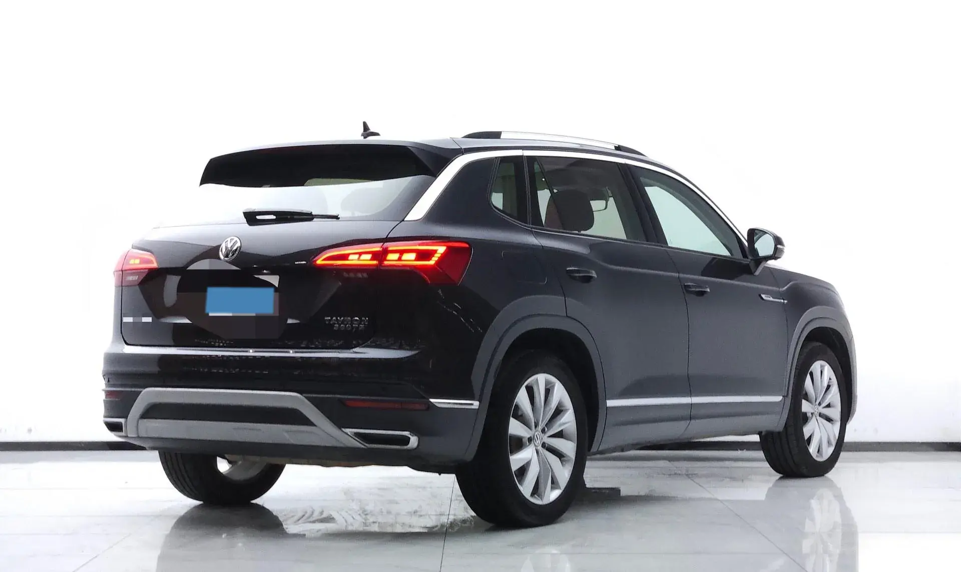 2020 VOLKSWAGEN TAYRON thumbnail 3