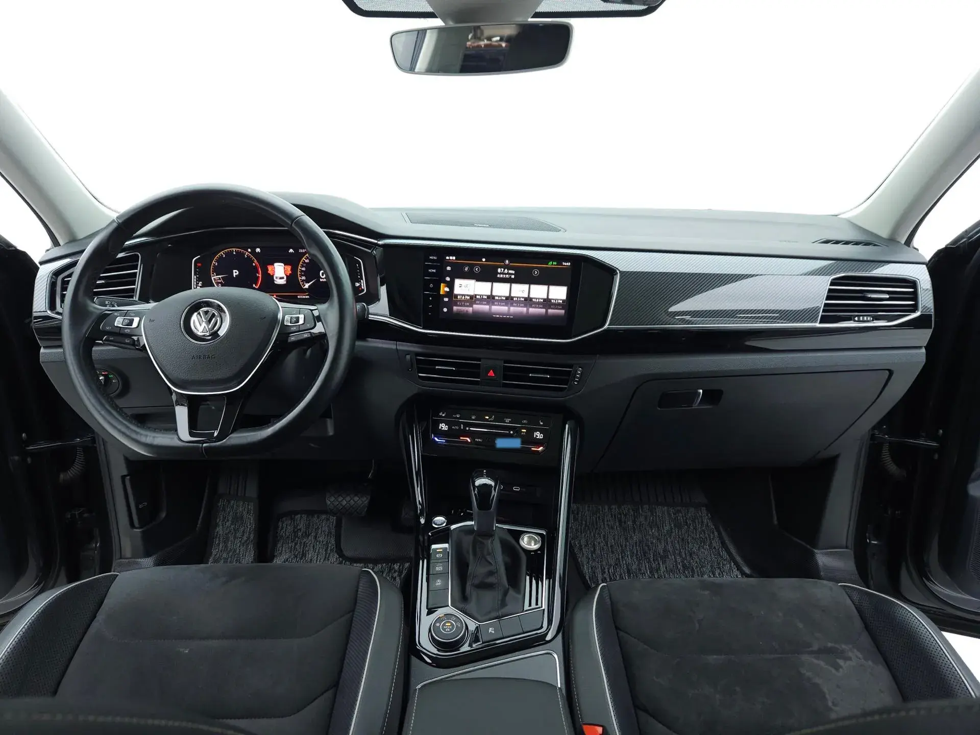 2020 VOLKSWAGEN TAYRON thumbnail 4