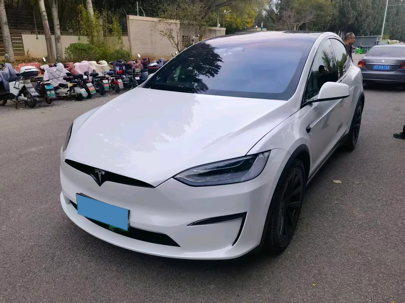 2023 TESLA MODEL view 1