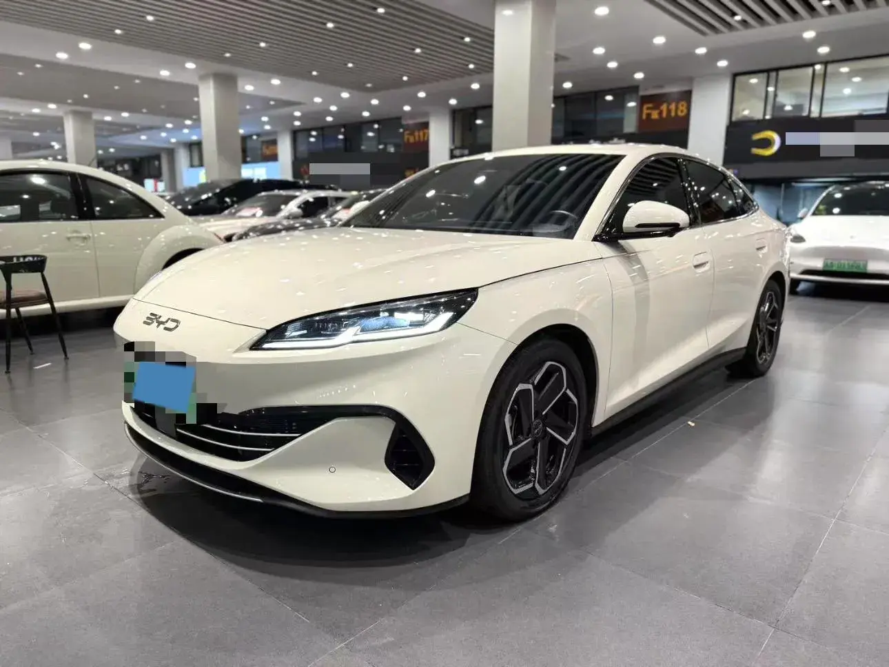 2024 BYD SEAL view 1