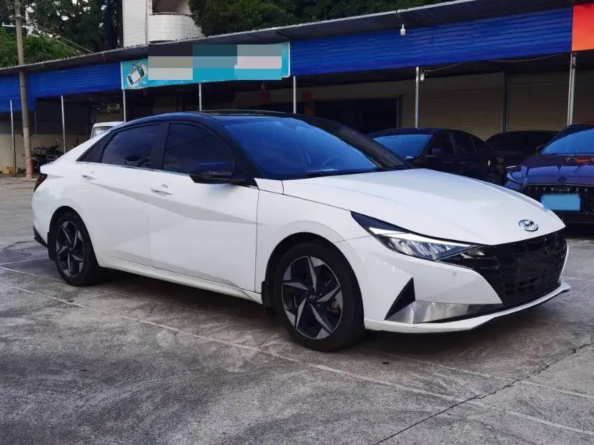 2021 HYUNDAI ELANTRA thumbnail 3